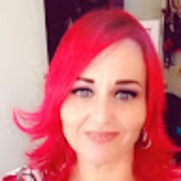 Meet your Posher, Lisa - Picture 1 of 1